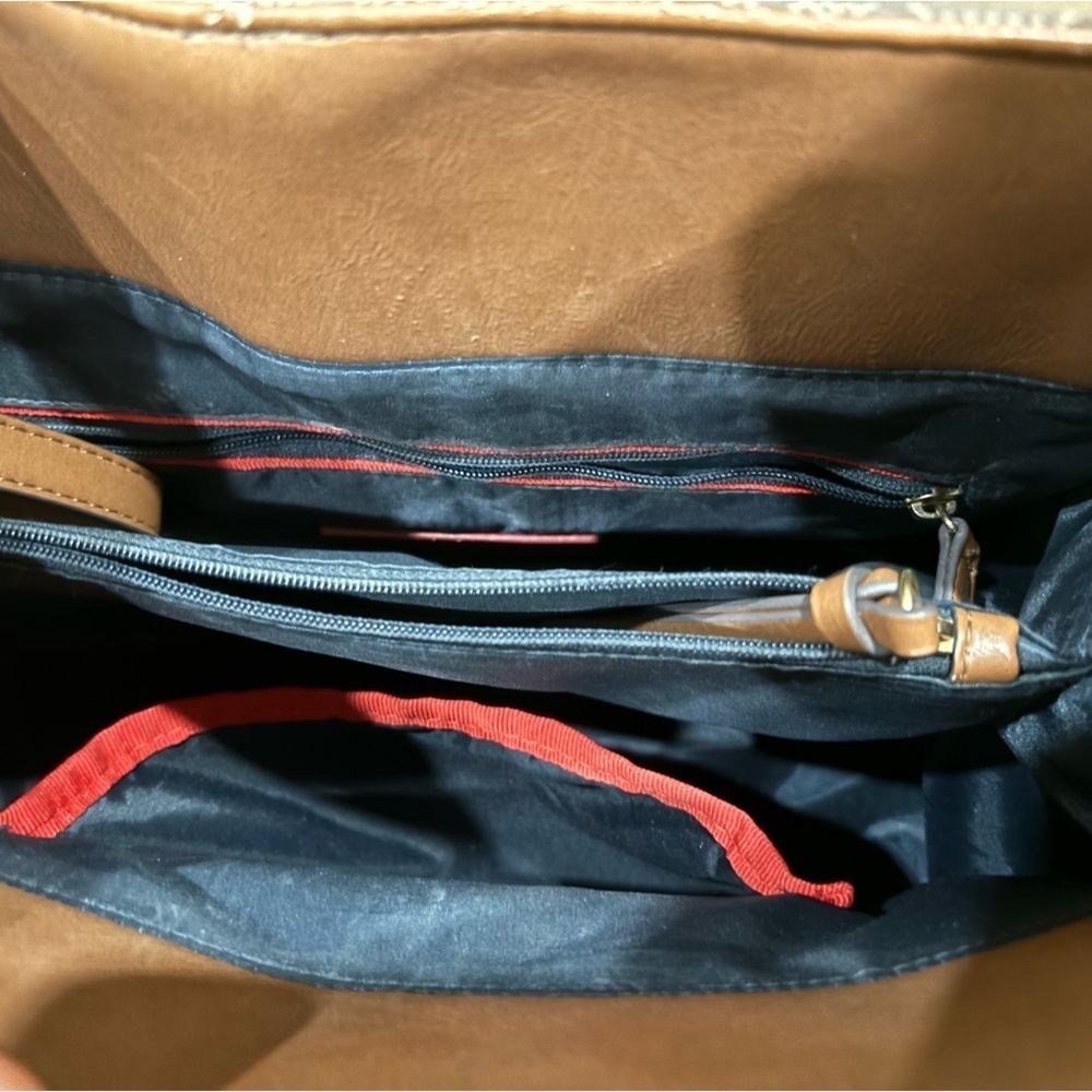 Tommy Hilfiger crossbody bag - Picture 6 of 9